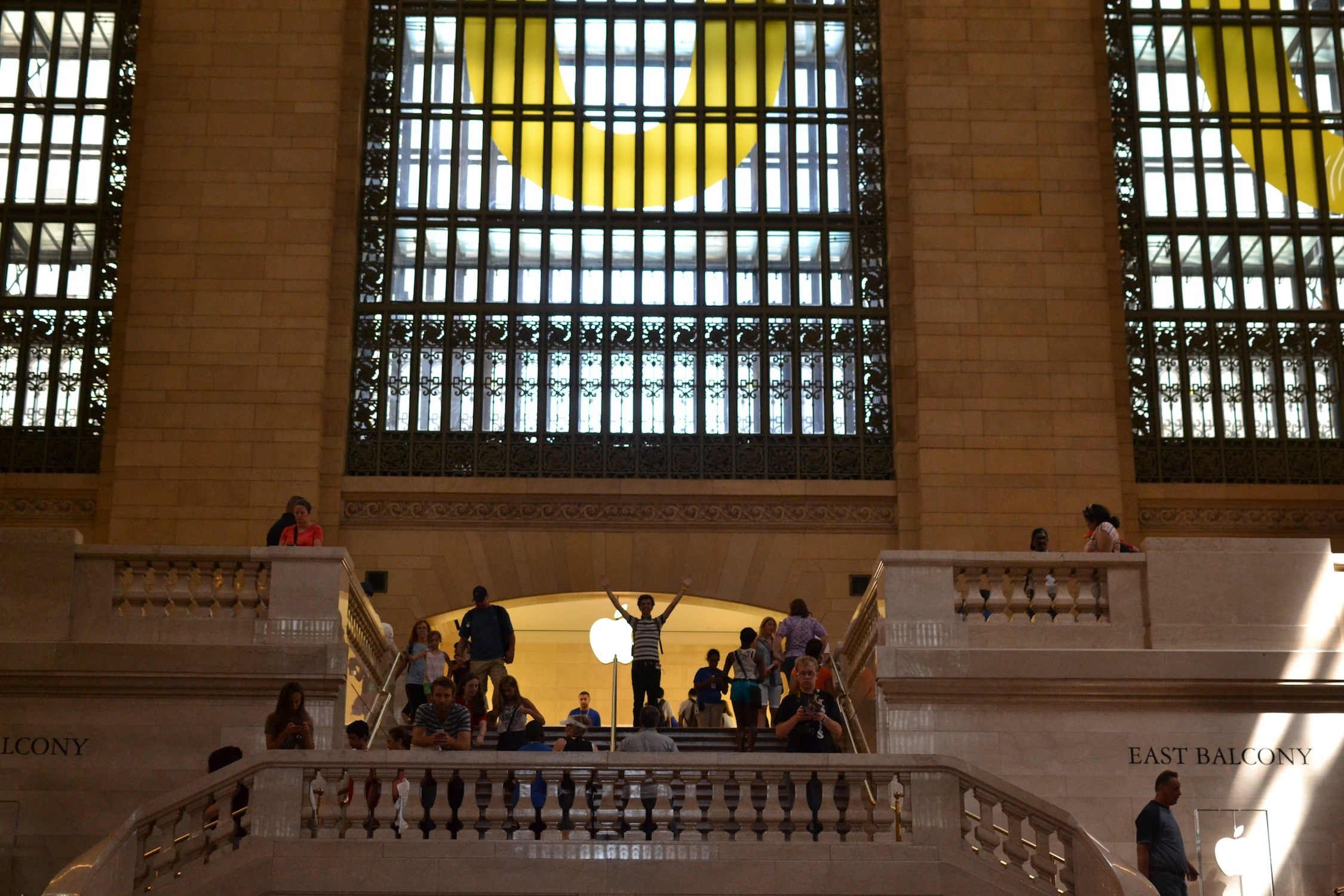 Apple Store in Grand Central Station!